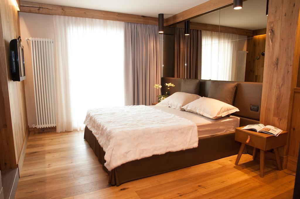 Alexander Charme Hotel ลีวินโญ ภายนอก รูปภาพ